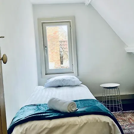 Konukevi Efren's Cosy House